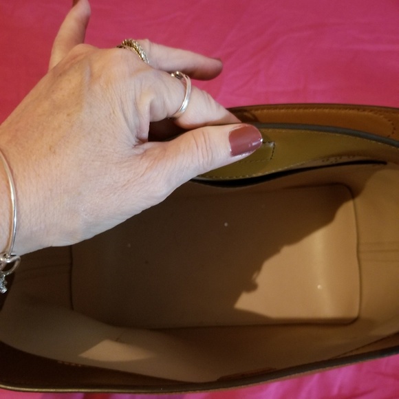 Michael Kors Handbag - Picture 2 of 3